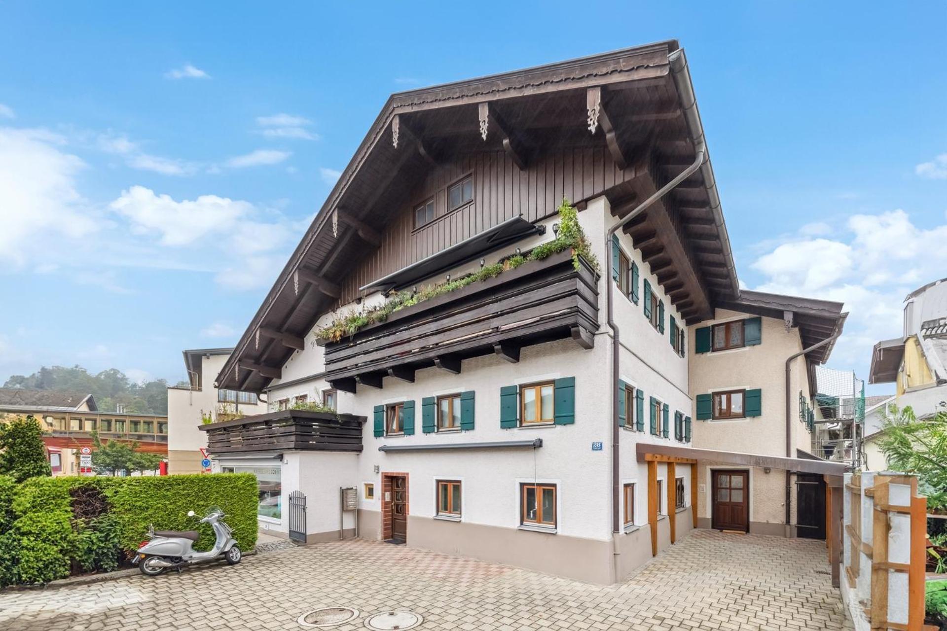 Casa Primavera - Grosse Stadtvilla Im Zentrum Miesbachs Exterior foto